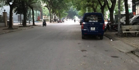 Cho thuê biệt thự thô 3 tầng 1 tum Hoàng Mai