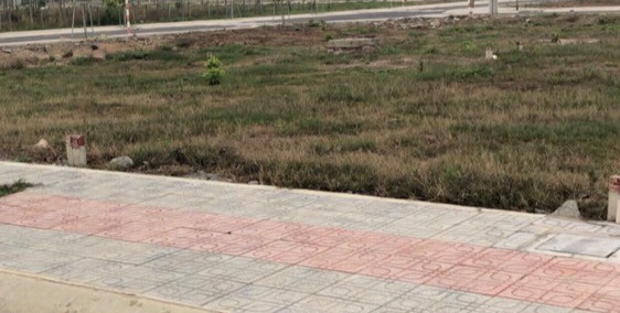 Cần tiền trả nợ ngân hàng bán lô đất ngay Bàu Bàng mặt tiền 32m thổ cư giá rẻ