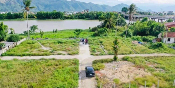 Bán gấp , đấy nền giá rẻ Diên Khánh, full thổ cứ , giáp QL, view sông , sổ 2021