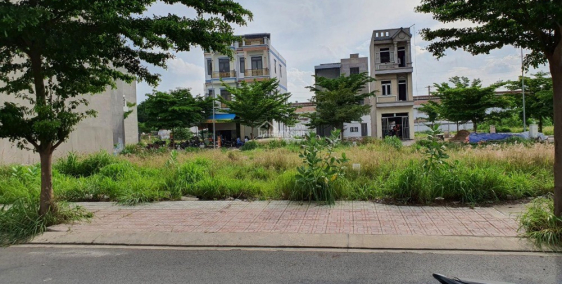 Cần bán lô đất đẹp 150m2 giá rẻ full thổ cư