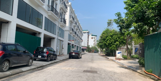 Bán gấp lô đất 132m khu 31ha Trâu Quỳ đường 13m view trung tâm thương mại