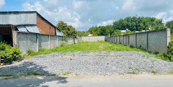 Bán đất 540m2 mặt tiền Nguyễn Thị Rành Có sẵn 90m2 Thổ Cư.