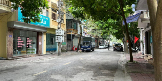 Bán đất mặt phố An Ninh, ph Quang Trung, TP HD, 124.6m2, mt 5.57m, tây nam, 4x t