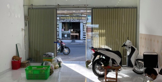 Cần cho share mặt bằng trần hưng đạo mặt tiền đường lớn