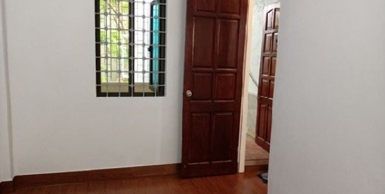 Cần Bán Nhà Chùa Láng, kinh doanh văn phòng, ô tô, giá 18.5 tỷ.