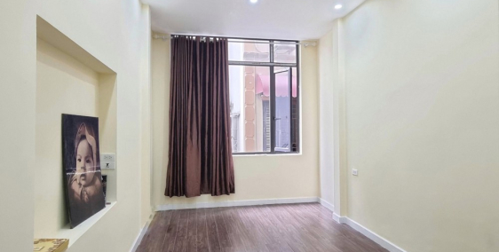 Cần Tiền Bán Gấp – Nhà Đẹp - Ngõ Nông Rộng  – Trung tâm Quận Hai Bà Trưng. 3.65