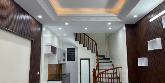 Bán nhà Phố Yên Bình, diện tích 35m, giá 4,3 tỷ.