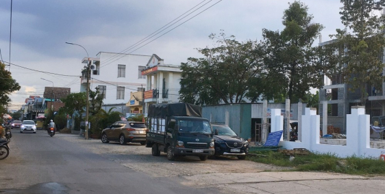 Bán Đất Biệt Thự (Lô Góc 2 Mặt Tiền) Tặng Nhà Cấp 4, Khu Cư Xá Phúc