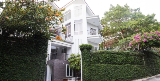 Bán biệt thự nghỉ dưỡng cao cấp khu Bãi Sau. P.2. Diện tích vuông vức rất đẹp.