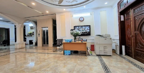 Bán nhà phố Trần Thái Tông. Vỉa hè, ô tô, thang máy, KD. 200m2 MT10m 46tỷ