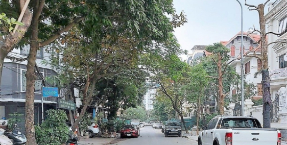 Bán nhà mặt phố Nghĩa Đô. Vỉa hè, ô tô, thang máy, KD. DT 60m2 MT5m 5T 16tỷ