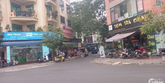 PHÂN LÔ - Ô TÔ TRÁNH - VỈA HÈ RỘNG - KINH DOANH