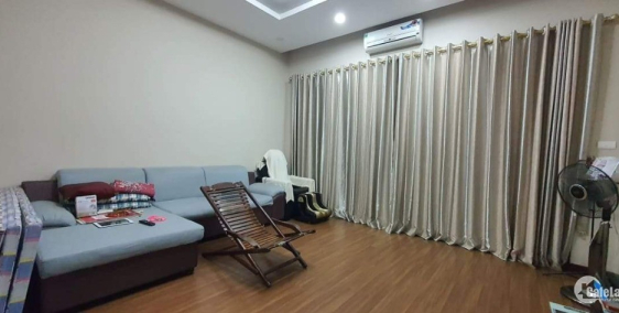 Trích sài - ô tô tránh, ô tô vào nhà- Kinh doanh - gần Hồ Tây. Giá 12.5 tỷ