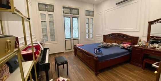 Bán nhà đường Võ Chí Công mặt tiền kinh doanh 70m2, 4T giá nhỉnh 8 tỷ.