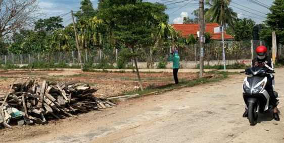 Lô góc 2 mặt tiền gần Hòa khương Đà Nẵng đường 5m5 kẹp nhà dân