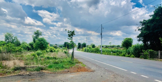 Chính chủ cần bán đất mặt tiền đường 765 xã Long Tân, 5x23 thổ cư