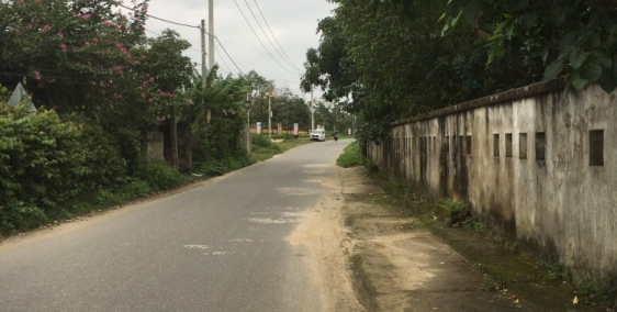 2 lô LK dt hơn 200m2, góc 2 mặt tiền thoáng mát, đường oto vi vu, sẵn sổ