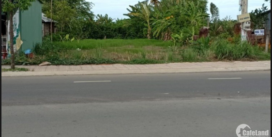 Đất mặt tiền đường nhựa view sông full thổ 313m2 ngộp bank giá rẻ 1ty824tr sổ hồ