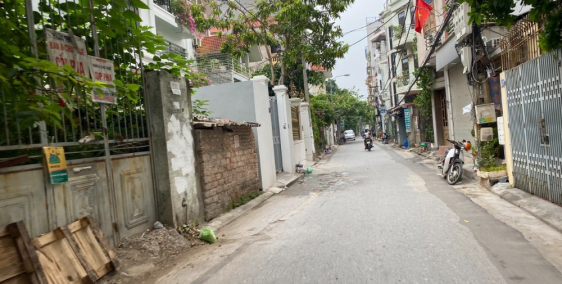 Cần bán rất gấp 100m ngõ 321 Phúc Lợi, MT 4,7m ô tô vào nhà thoải mái