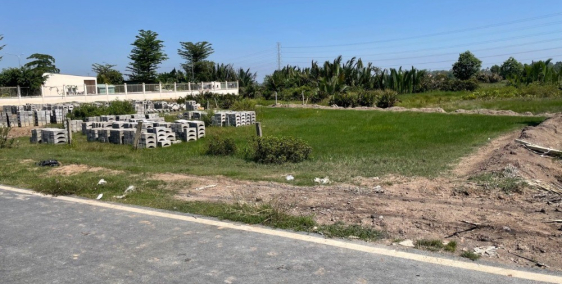Lô 518m2 mặt tiền đường nhựa dẫn vào khu TĐC xã Phú Đông. Mặt tiền lên đến 28.5m