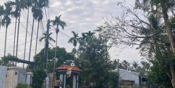 MẶT TIỀN XÓM 6 NGỌC ANH OTO TRÁNH NHAU 2 TỶ XXX TRIỆU LH 0932-638-838