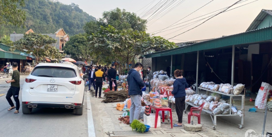 Đất nền chợ vàng tại Văn Chấn – Yên Bái từ 7.5tr/m2,sát QL32, sổ lâu dài.