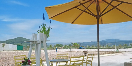 Bán đất đối diện Bưu Điện Lâm Hà Mt đường Hùng Vương 10x20 giá 2.2 tỷ sổ riêng