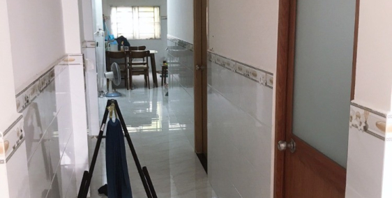 Bán nhà Sổ hồng riêng hẻm QL50, Cấp 4 có gác, DT 80m2