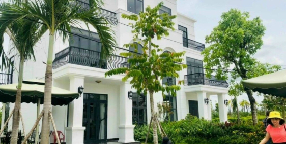 Cần tiền bán gấp biệt thự cây xanh Tây Bắc Củ Chi 241m2, thanh toán 700 triệu