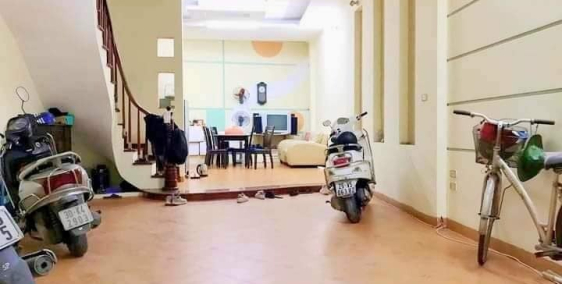 BÁN NHÀ 4 TẦNG QUẬN THANH XUÂN OTO QUA NHÀ 40M2 GIÁ 4TY9 tỷ