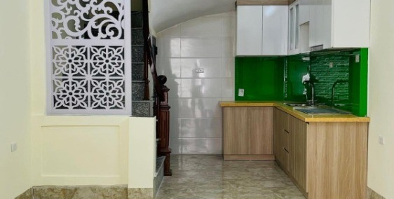 Bán nhà phường Cổ Nhuế 2, ô tô vào nhà  DT37m2, 5T giá chỉ nhỉnh 4tỷ.