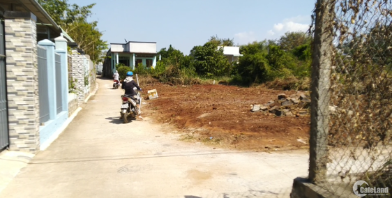 Thửa đất 2 mặt tiền góc ở thị trấn đất đỏ, huyện đất đỏ