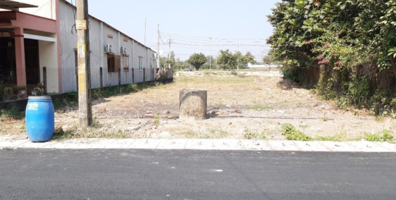 Đất lô đất 350m2 có 150m2 TC Đường Tỉnh Lộ 15. Giá chỉ 900Triệu