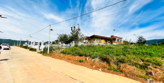 Gấp! Đất ngay Đà Lạt, 1 lô duy nhất 10x40m, khu hạng sang Spacy House, sổ hồng