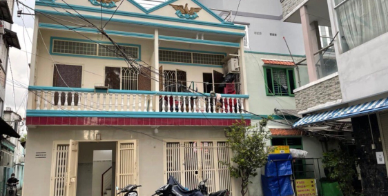 VỊ TRÍ ĐƯỜNG SỐ ĐẮC ĐỊA QUẬN 4  ngang 7.8 m, ÔTÔ NGỦ TRONG NHÀ.