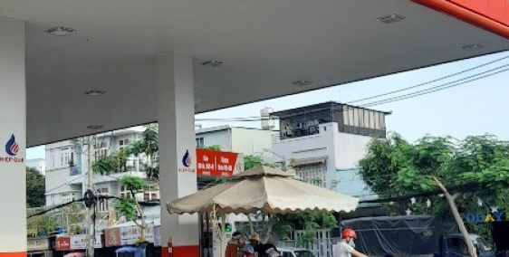 Bán nhà mặt tiền Quận Tân Phú, ngang 4,3m, Kinh doanh, chỉ 4,2 tỷ.