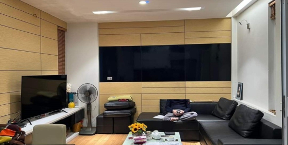 Bán nhà riêng Đường Láng, quận Đống Đa, Ô tô, 3 mặt thoáng