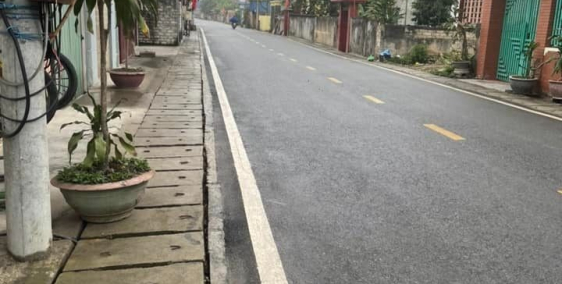 Cần bán bạt đất ở lâu năm chưa lên sổ, mặt đường chính xã Hợp Thành.