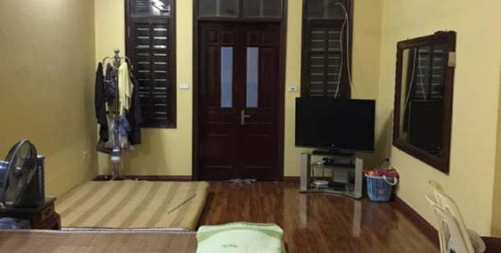 Bán nhà Phạm Văn Đồng, Cổ Nhuế 1 giá rẻ, 30m2, 4 phòng ngủ tuyệt đẹp.