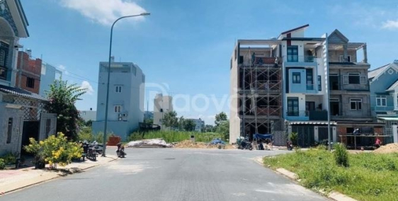 Xuất ngoại qua mỹ định cư sang nhanh lô góc ngã tư 2 mặt tiền 300m2(15x22)