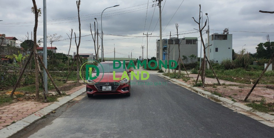 em bán lô số 8 đấu giá x6 nguyên khê đông anh ,mặt tiền 5m diện tích gần 64m2