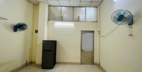 Nhà nguyên căn 43m2 trung tâm Quận 1 chỉ 9tr/tháng