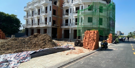 Ra nhanh 2 căn shophouse nằm trong khu compound vị trí cực đẹp, dtsd 280m2