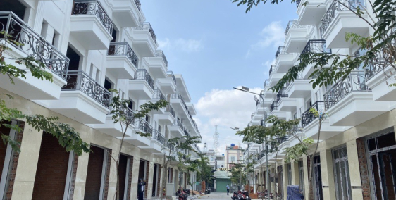 Chính chủ  bán nhà mặt tiền TL26 1 trệt 3 lầu 60m2 sổ hồng rieng công chứng ngay