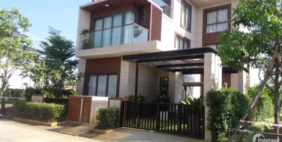 Bán gấp biệt thự đẹp 1 trệt 2 lầu khu Phương Nam. P.8. T.p Vũng Tàu