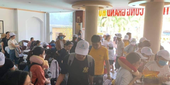 BÁN KHÁCH SẠN PHỐ TÂY HÀM TIẾN MŨI NÉ