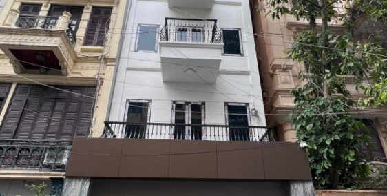 BÁN TÒA NHÀ VĂN PHÒNG APARTMENT 80M 7 TẦNG THANG MÁY PHỐ LINH LANG ,GARA Ô TÔ