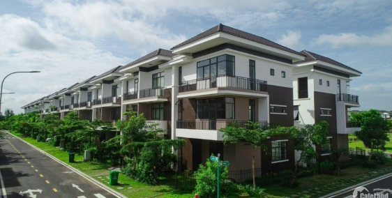 Bán nhà căn góc vị trí đẹp giá ưu đãi cho khách hàng thiện chí