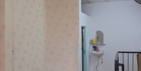 Gia đình đi dịnh cư cần bán nhà quận Tân Bình. Mt đường nhựa lớn 100m2/ 1ty7