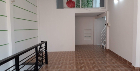 bán nhà 4x8, 2 lầu, Lạc Long Quân, Tân Bình 3.5 tỷ